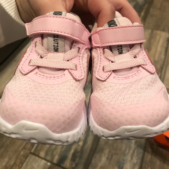 Sold -Nike // Toddler shoes - Picture 6 of 8